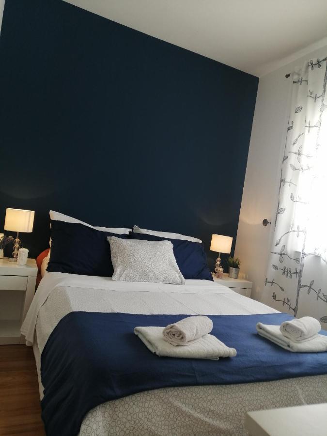 Apartments Karla I Ivano Мандре Екстер'єр фото