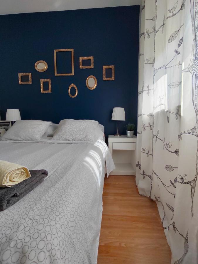 Apartments Karla I Ivano Мандре Екстер'єр фото